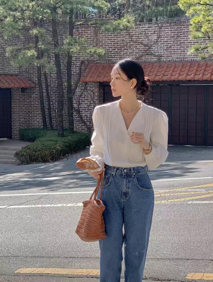 Heart lace pin-tuck blouse