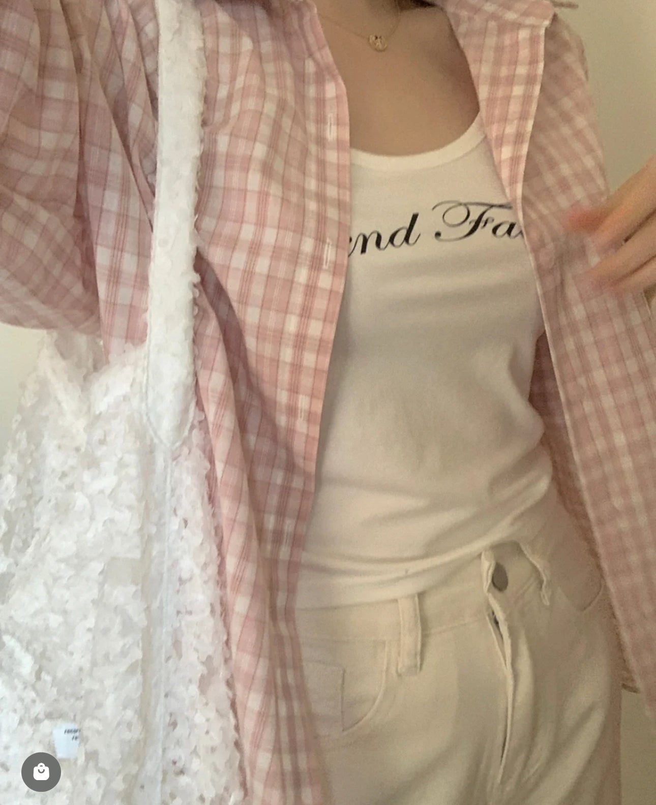 Minji checkered shirt pink