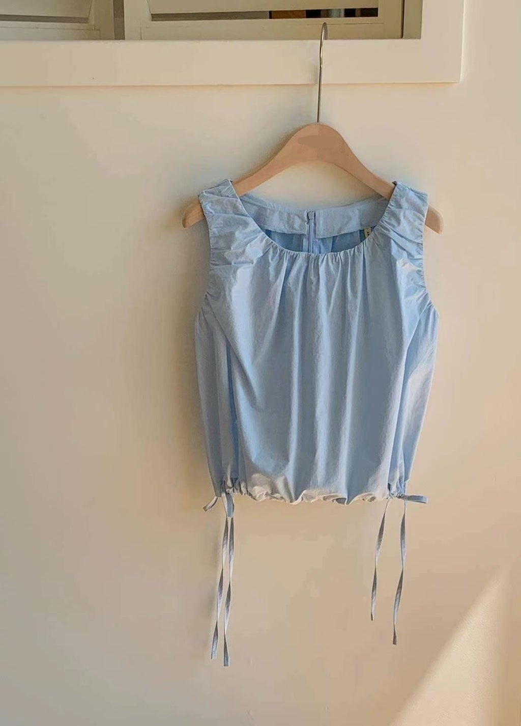 Kayla sleeves top with drawstring
