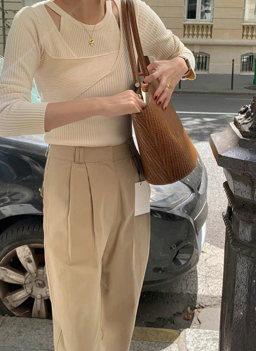 Alice fake two-piece set of long-sleeved knitwear (Cream)