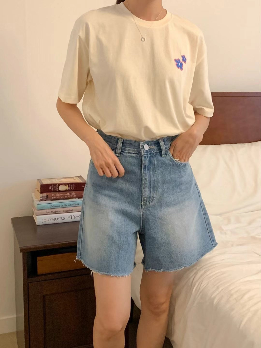Fiona Embroidered short-sleeved T-shirt(pastel yellow)