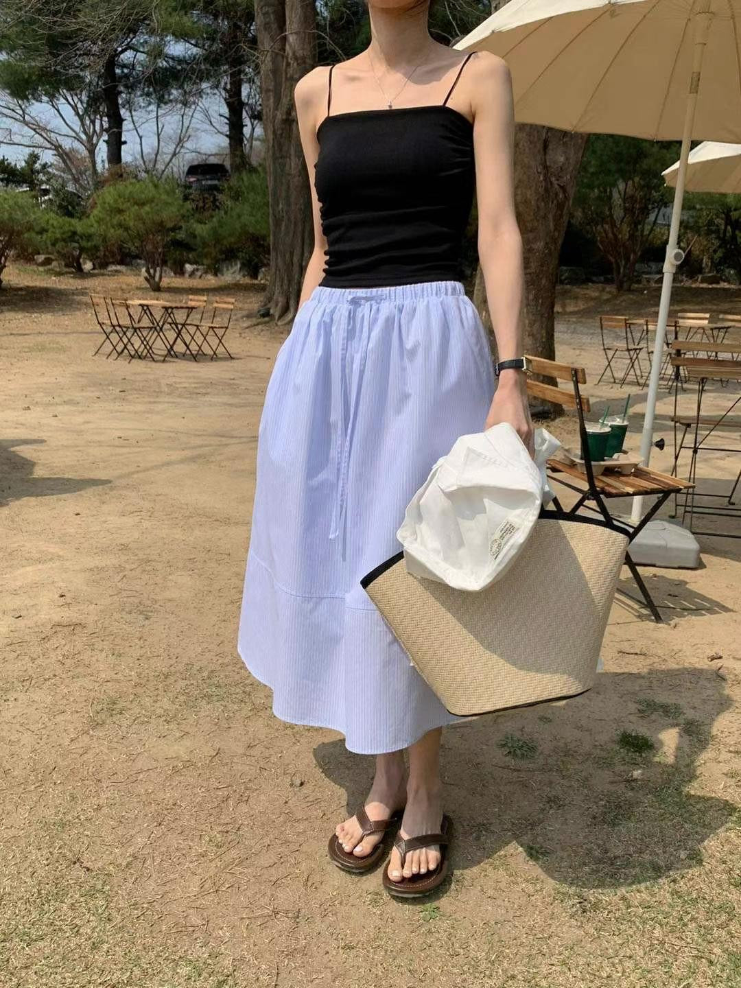 Ice stripe skirt with elastic waistband (light blue)