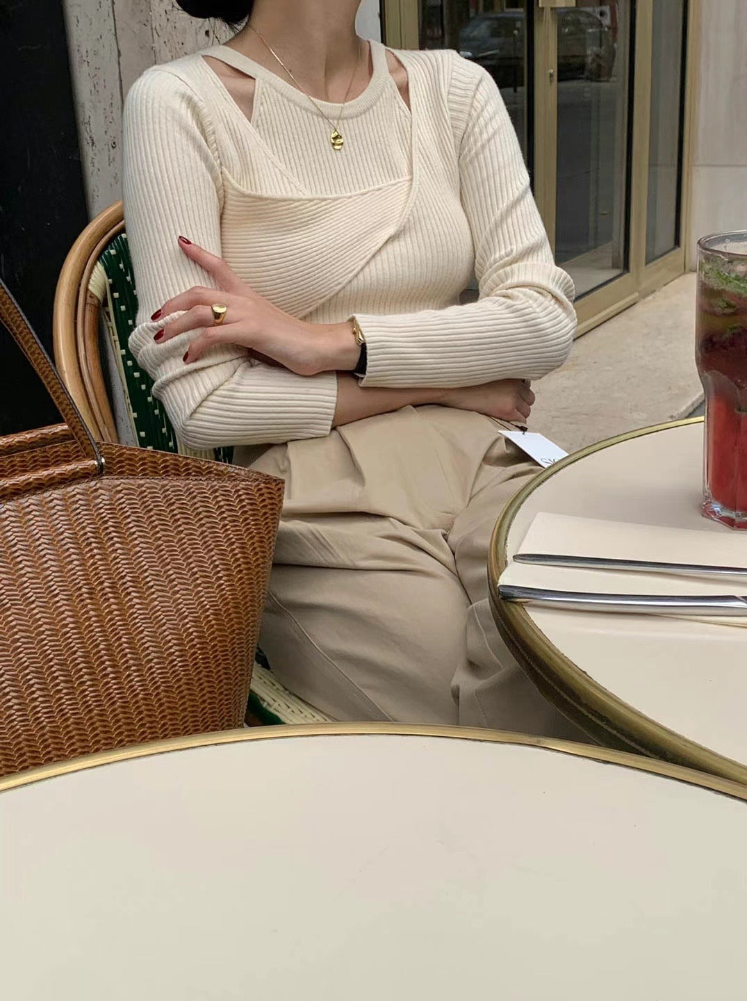 Alice fake two-piece set of long-sleeved knitwear (Cream)