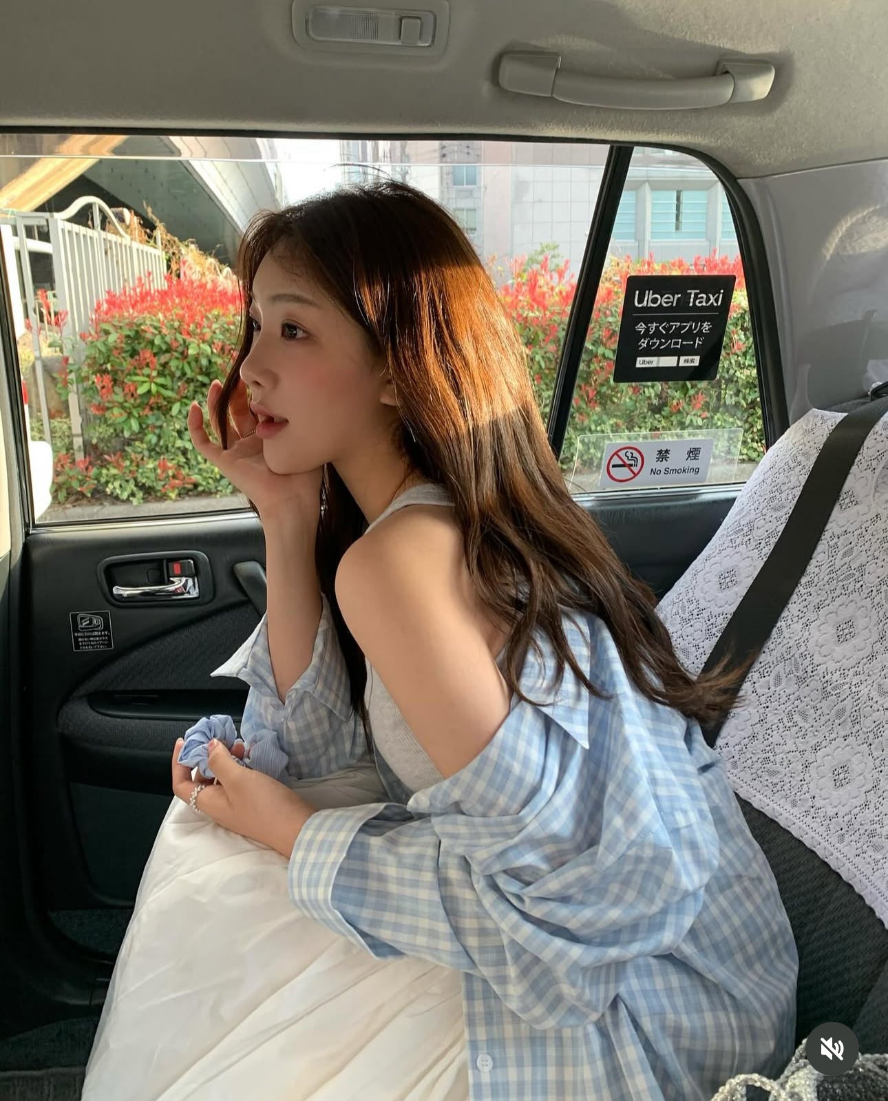 Minji checkered shirt blue